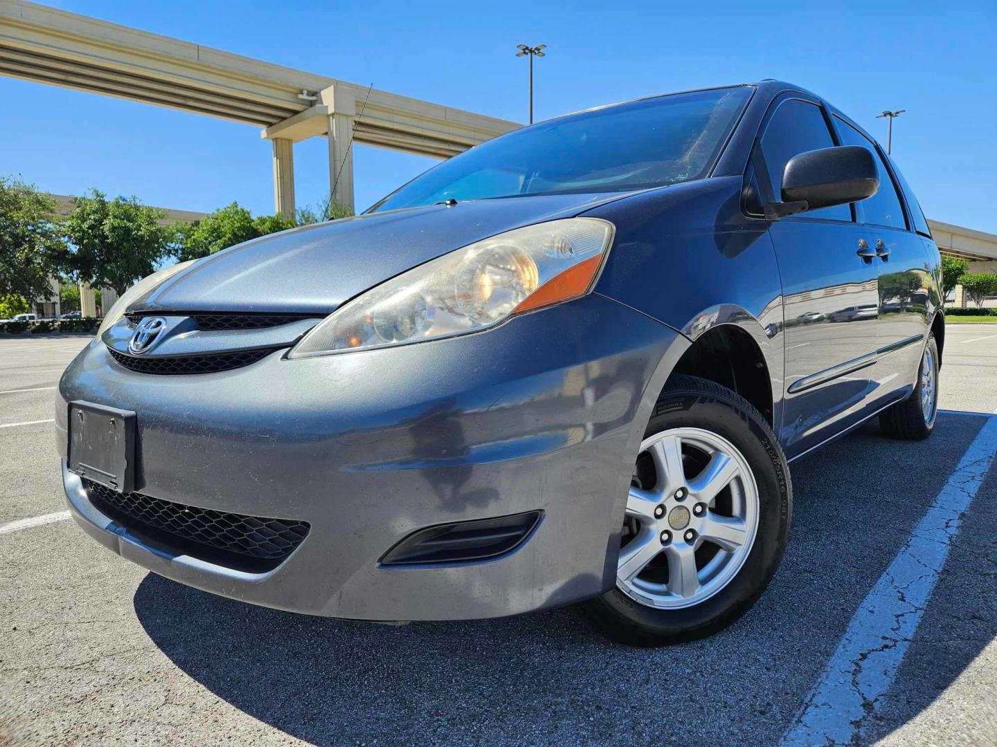 2006 Blue /Grey Toyota Sienna (5TDZA23C06S) , located at 5005 Telephone Rd., Houston, TX, 77087, (713) 641-0980, 29.690666, -95.298683 - Photo#0